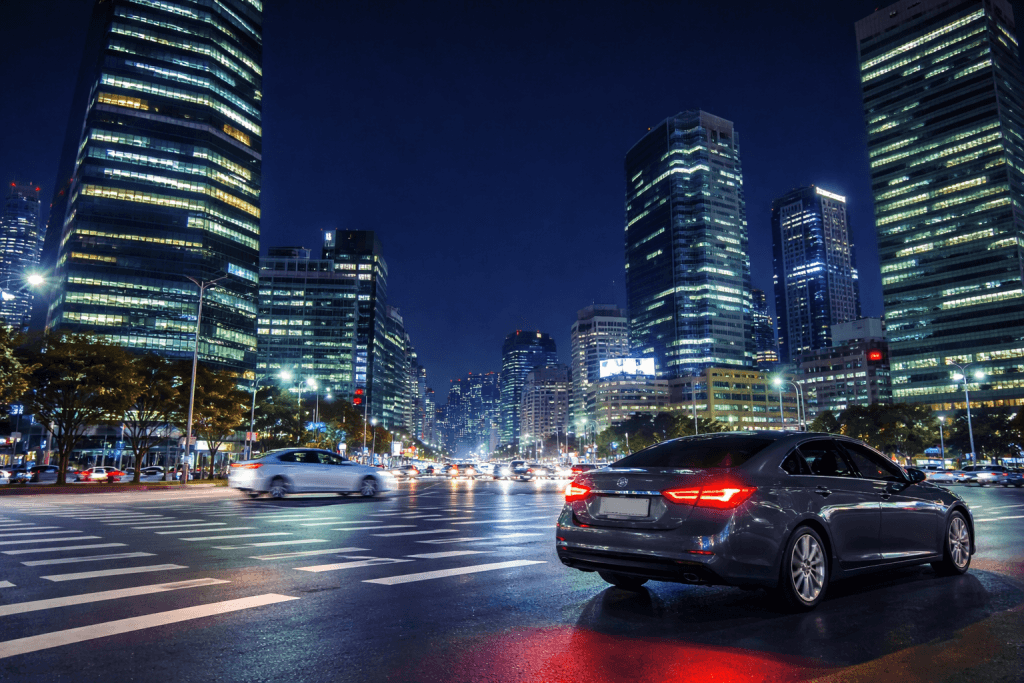 서초 도심 야경과 대리운전 차량 모습